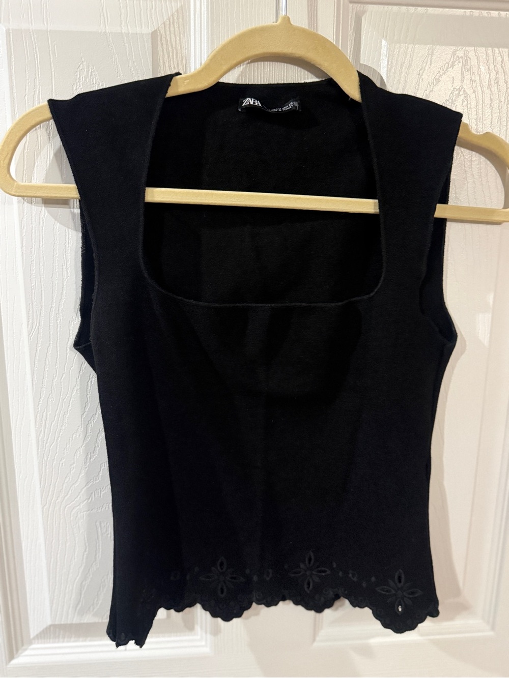 Zara Black Sleeveless Square-Neck Knit Tank with Scalloped Eyelet Hem